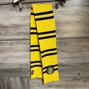 Harry Potter Hogwarts Academy House of Hufflepuff Scarf 60 x 7 Wizarding World
